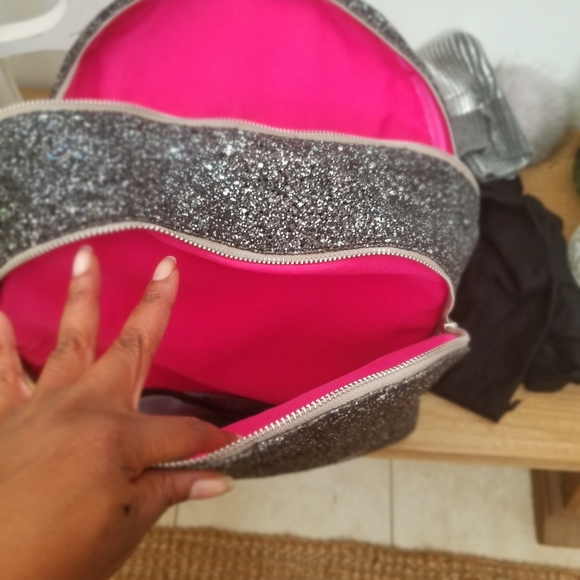 Black and silver glitter backpack - Picture 4 of 4